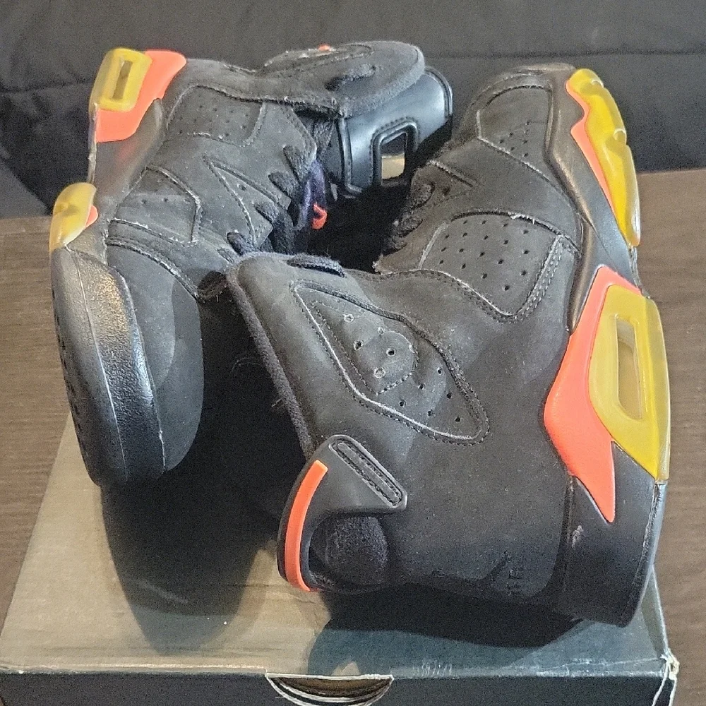 Air Jordan 6 Retro (GS) 